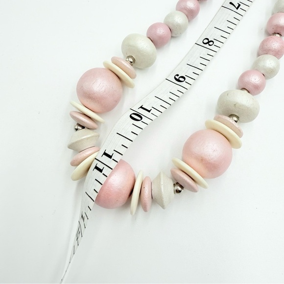 Vintage Beige Pearl Pink Wooden Graduated Round Disc Beads Necklace - Picture 8 of 8